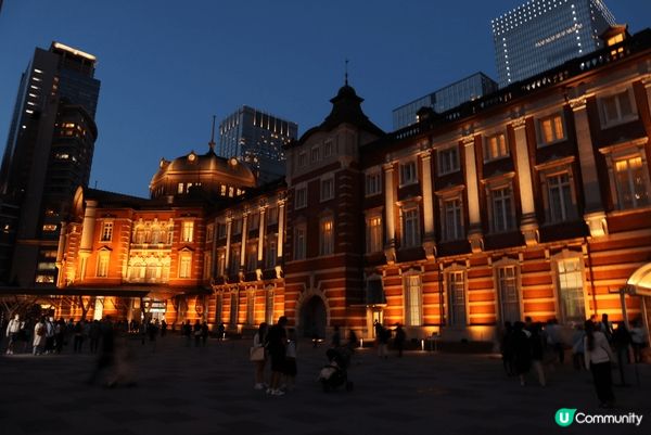 日本的東京車站非常好拍，白天日落和晚上有不同感覺。打卡後進去...