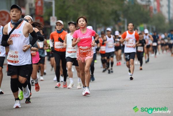 今年除咗行山，多咗好多人跑步，香港比賽唔算多，好多人推介跑日...