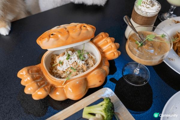 呢度除咗有個好靚嘅月亮燈打卡位🌙，食物造型同質素都唔錯🍽️！...