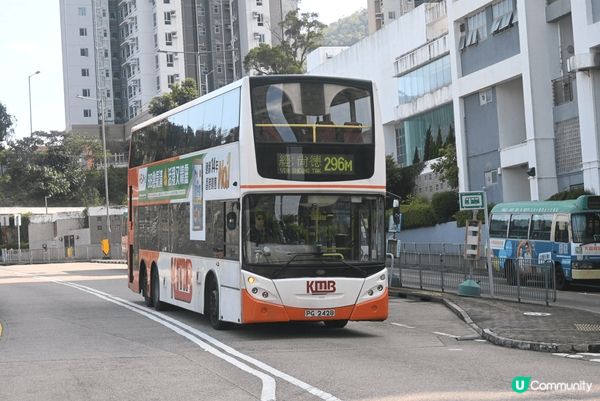 見到唔同型號巴士留念