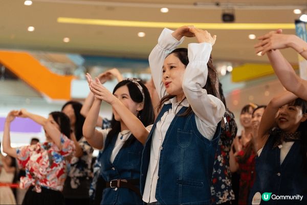 在失業時偶爾參加有賽馬會好動城市舉行的舞蹈活動，經過一個月共...