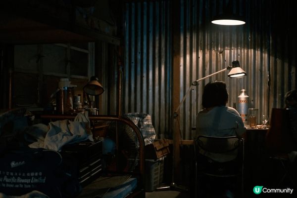 大館臥底展 。係大家好熟悉嘅香港電影 而且場景還原得非常逼真...