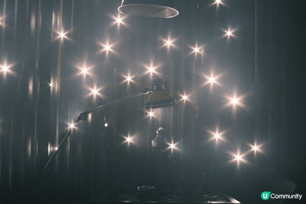 大館臥底展 。係大家好熟悉嘅香港電影 而且場景還原得非常逼真...