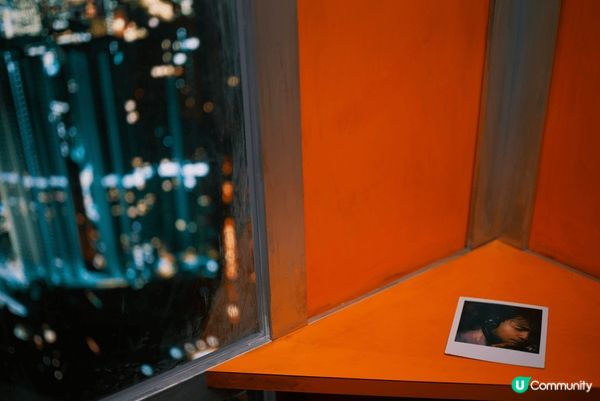 大館臥底展 。係大家好熟悉嘅香港電影 而且場景還原得非常逼真...