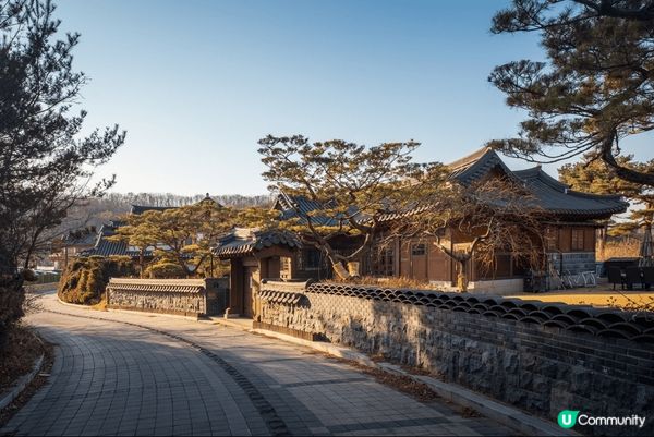 恩平韓屋村以傳統建築融入現代簡約美學，令人有股置身於朝鮮時代...