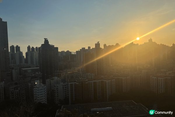 香港不同景點所見到的日落都不同
