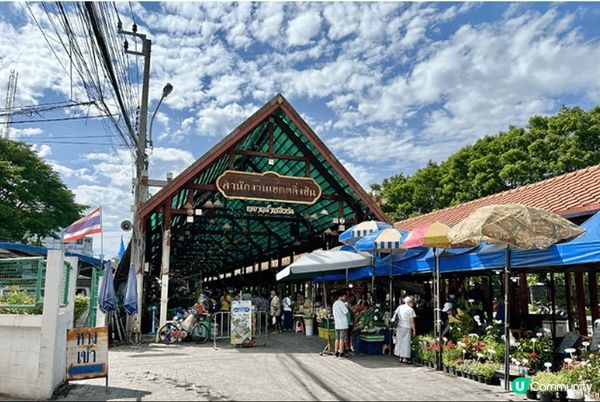 泰國之打卡熱點 -- 大林江水上市場，是一個小巧而包羅萬有的...