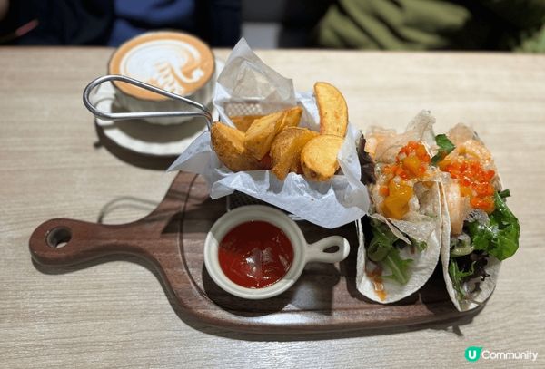 位於深水埗的迷你毛餐廳，食物造型銀打卡able, 環境很舒服...