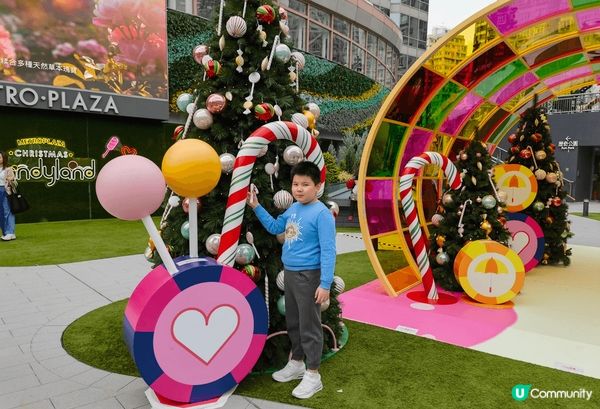 又到聖誕，新都會廣場嘅聖誕佈置好靚，仔仔開心打卡玩到唔捨得返...