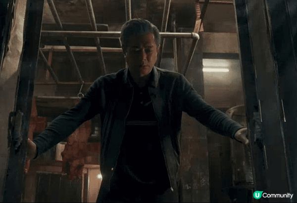 九龍城寨之圍城，令我印象最深刻嘅一幕就係龍捲風患了肺癌，自知...