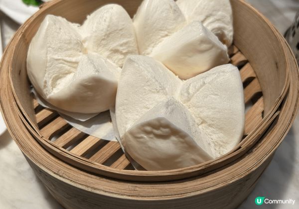 福田陶陶居，很多香港人去飲茶，點心好味精緻，坐得舒服，服務也...