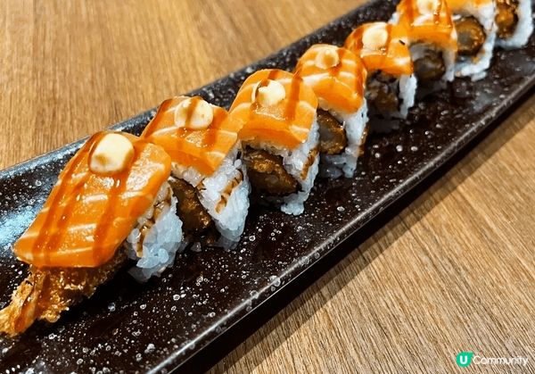 古今二(觀塘) ，主打創意日式料理，將傳統壽司與現代口味融合...