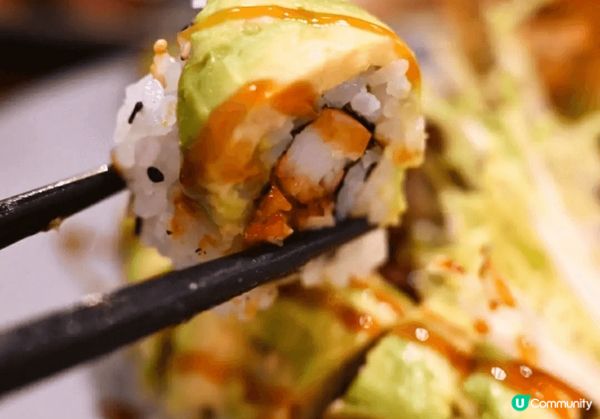 古今二(觀塘) ，主打創意日式料理，將傳統壽司與現代口味融合...