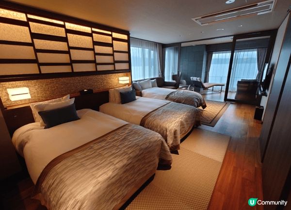 日本洞爺湖的温泉酒店絕對係世一，日間望住湖景浸温泉，晚上在露...