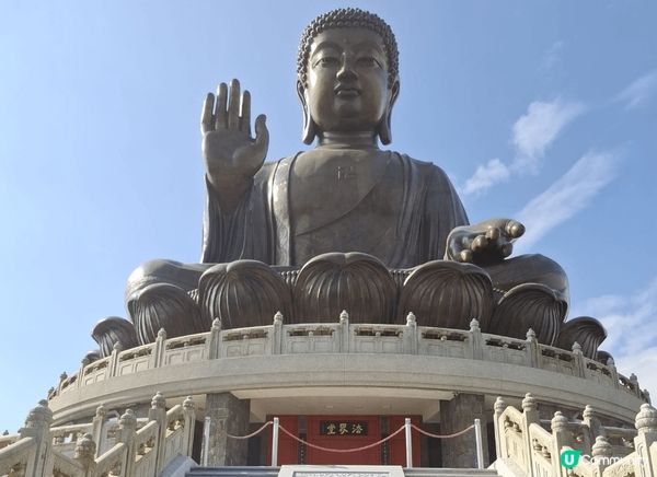 天壇大佛是全球最高的戶外青銅坐佛，位於大嶼山昂坪，莊嚴肅穆。...