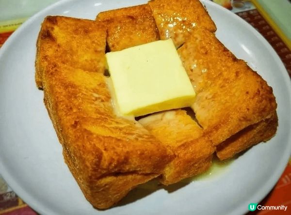 我愛傳統港式做法西多士，加入蛋漿炸成，口感厚身不油膩，面層加...