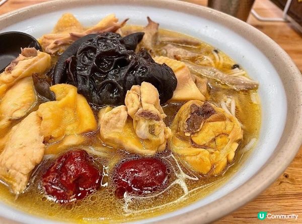 人排我又排去食「醉香雞湯米線」🤣，酒香濃，雞件多又入味，正呀...