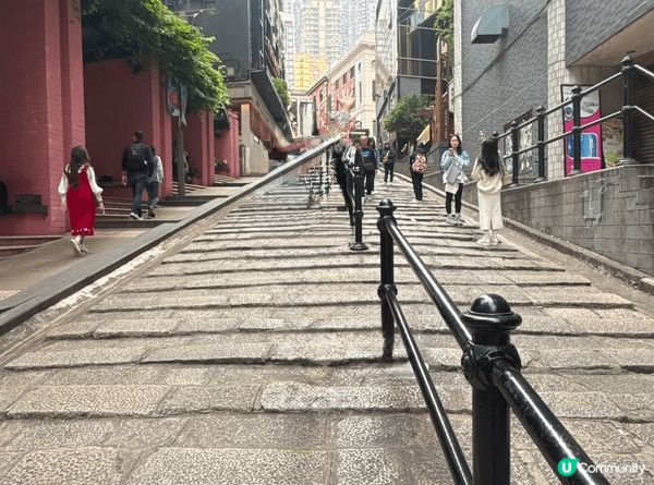 #GoodHairDay新識朋友第一次來香港讀書，因快考試趁...