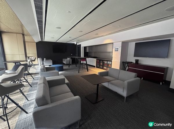 有幸參觀了看台以及包廂的位置🤭