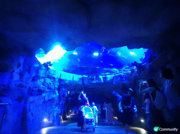 香港海洋公園；生日免費入場
