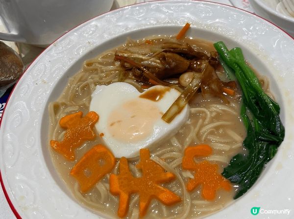 趁?暑假，帶小朋友北上來個小旅行，順道慶祝生日。一家人都鍾意...