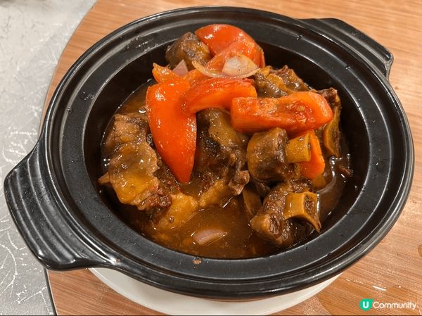 牛尾煲一流；星斑一條肉質鮮嫩；燒雞皮脆肉嫩；菜心炒蝦碌夠彈牙...