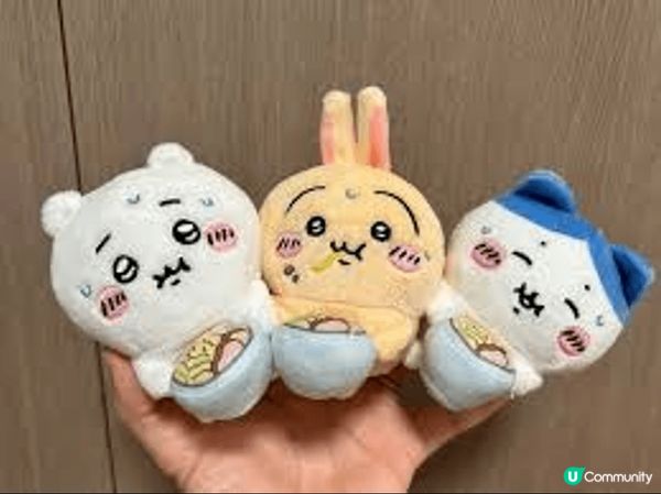 Chiikawa的打卡點包括主題餐廳、拉麵店和周邊商店，裝潢...