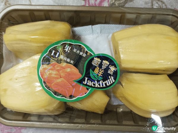 油麻地街市鋪頭，有港式食品，多項食品，任君選擇。