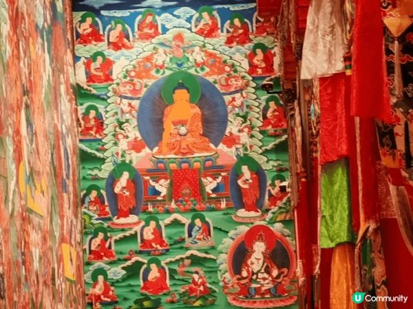 位於香格里拉的松贊林寺(被譽為小達拉宮), 的確神似, 值得...