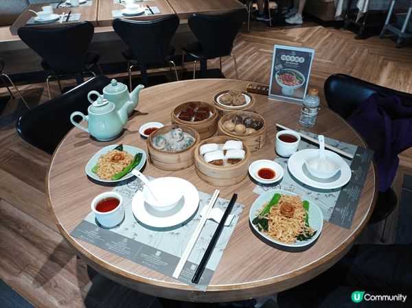 東薈城的一間潮州酒樓,潮州點心及甜品美味可口,尤其是鮑魚撈麵...