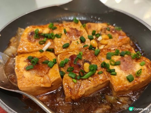 香煎豬肉釀豆腐，香氣撲鼻，豆腐很嫩滑，豬肉甘香美味