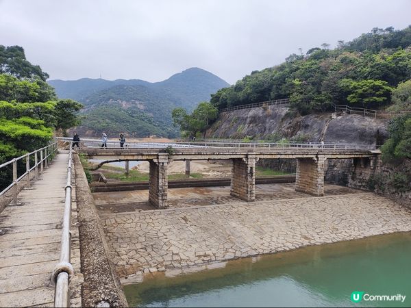 清爽的天氣去行山特別舒服，大潭水塘平路多，適合一家大細到戶外...