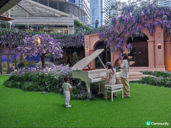 深圳萬象前海商場係深圳桂灣站上蓋，商場有個好靚的花園，這個花...