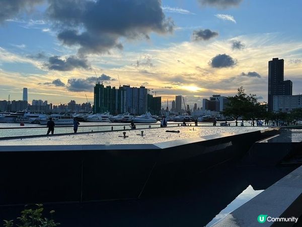 觀塘海濱花園無論野餐或者睇日出🌅日落🌄甚至海景都係最佳選擇嘅...