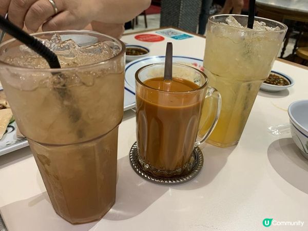 🇹🇭曼谷。粉紅色衫～紅大哥水門雞飯～冷氣店。