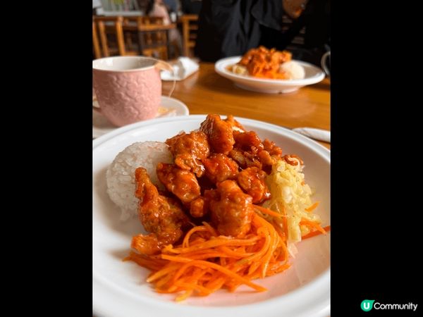這是我在蒙古國旅行時，住當地遊牧民族蒙古包的膳食，以羊肉為主...
