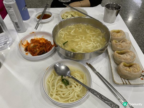 去首爾旅行，梗係要食bhc炸雞,明洞餃子,同埋即包壽司啦！