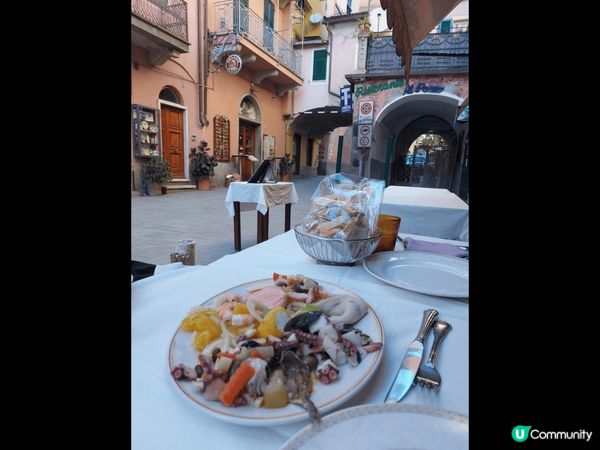 意大利之行就當然要食盡名物，完全係開心果同甜品天堂，糖果si...