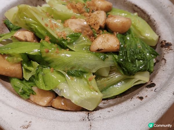 今日在深圳皇庭廣場內的粵集.手工粵菜食飯真的不錯其中燒鵝同乳...