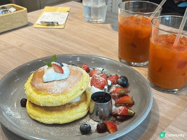 分別於是本東京旅遊時名勝景點中 及平時香港曾經的地道美食。 ...