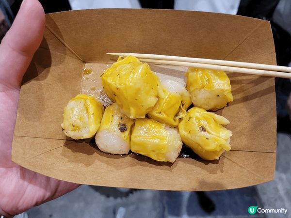 週未行了灣仔會展一年一度美食展，吃了不少特色食物，黑松露燒賣...