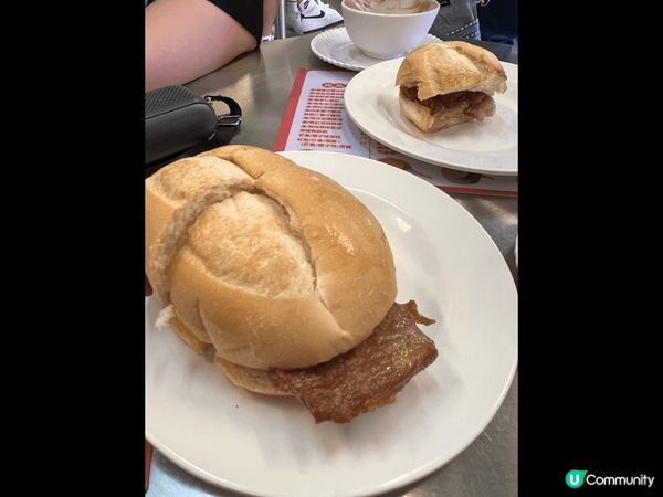 來到馬交，當要要吃地道的豬扒包、懷舊正宗品牌義順雙皮奶、及正...
