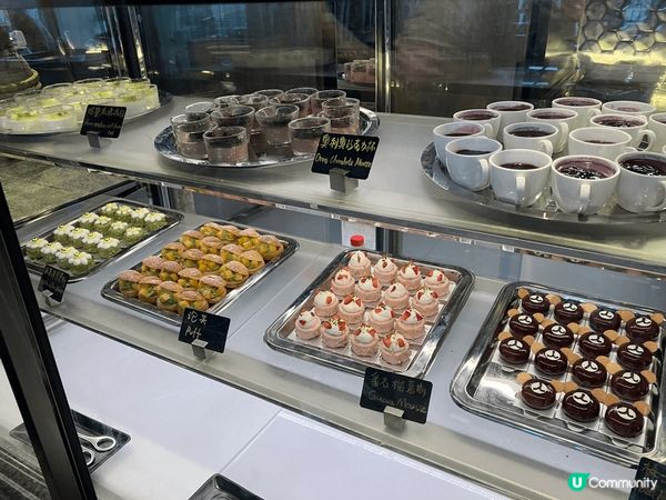 到深圳鹽田Hyatt staycation, 自助晚餐非常豐...