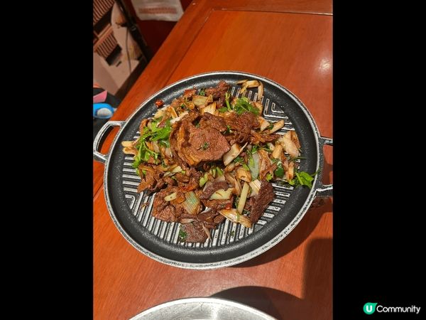 假日到深圳華強北飲茶，一早已經好多人排隊，就知呢間「蘩樓」有...