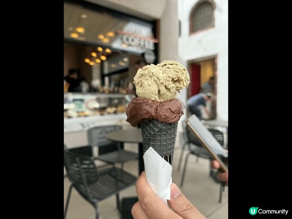 今次去希臘之旅，食?當地最出名?kayak雪糕?新鮮?牛奶配...