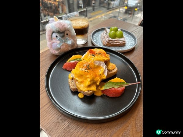 中環擺花街新開?間精裝cafe? 班尼迪蛋好靚靚? 丹麥多士...