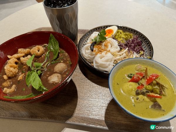 去泰沾麵果度食泰國菜， d沾麵同埋泰式咖哩好夾，值得推介！