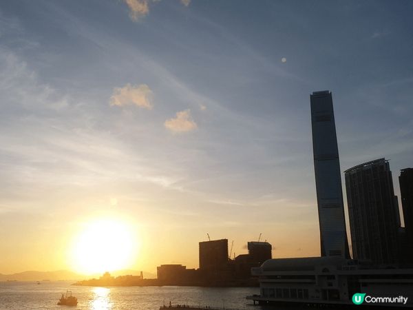 於尖沙咀海運觀點拍攝的夕陽
