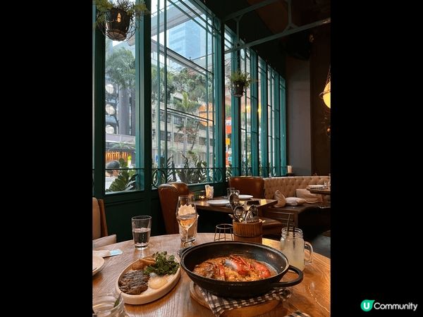 呢間係位於灣仔嘅西班牙餐飯「The Optimist」??