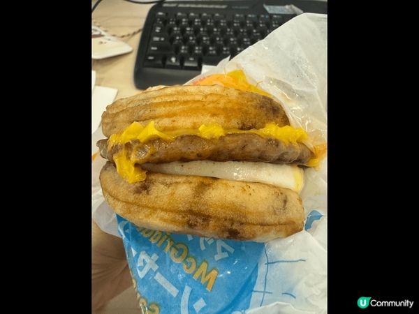 M記新出既早餐，McGriddles,第一次食仲等左30分鐘...